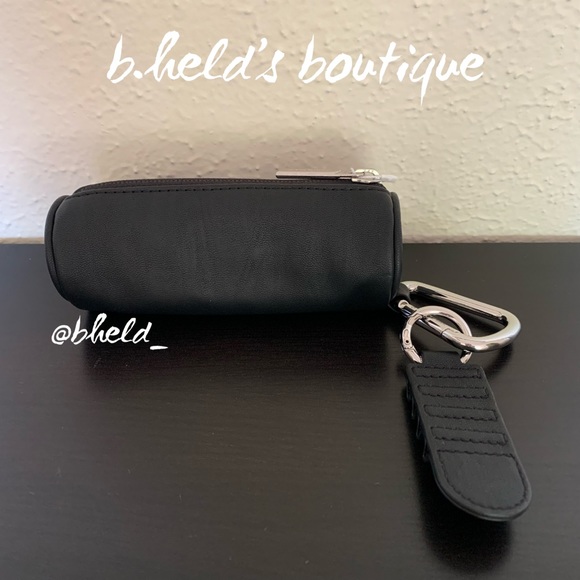 lululemon Easy Clip Golf Pouch in Black Neutral with Silver Zipper OS New NWT - Picture 5 of 16